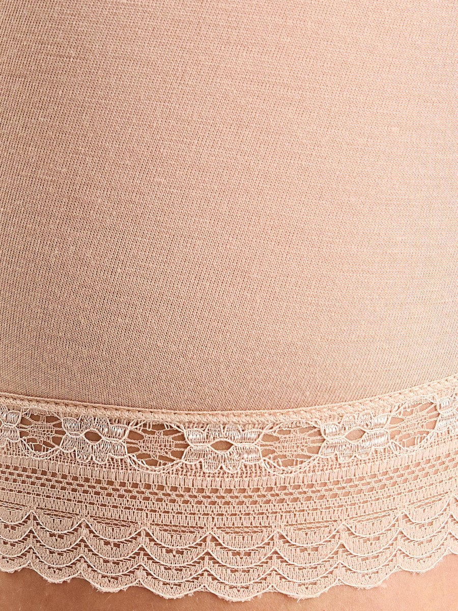 Lace Trim Short Leggings