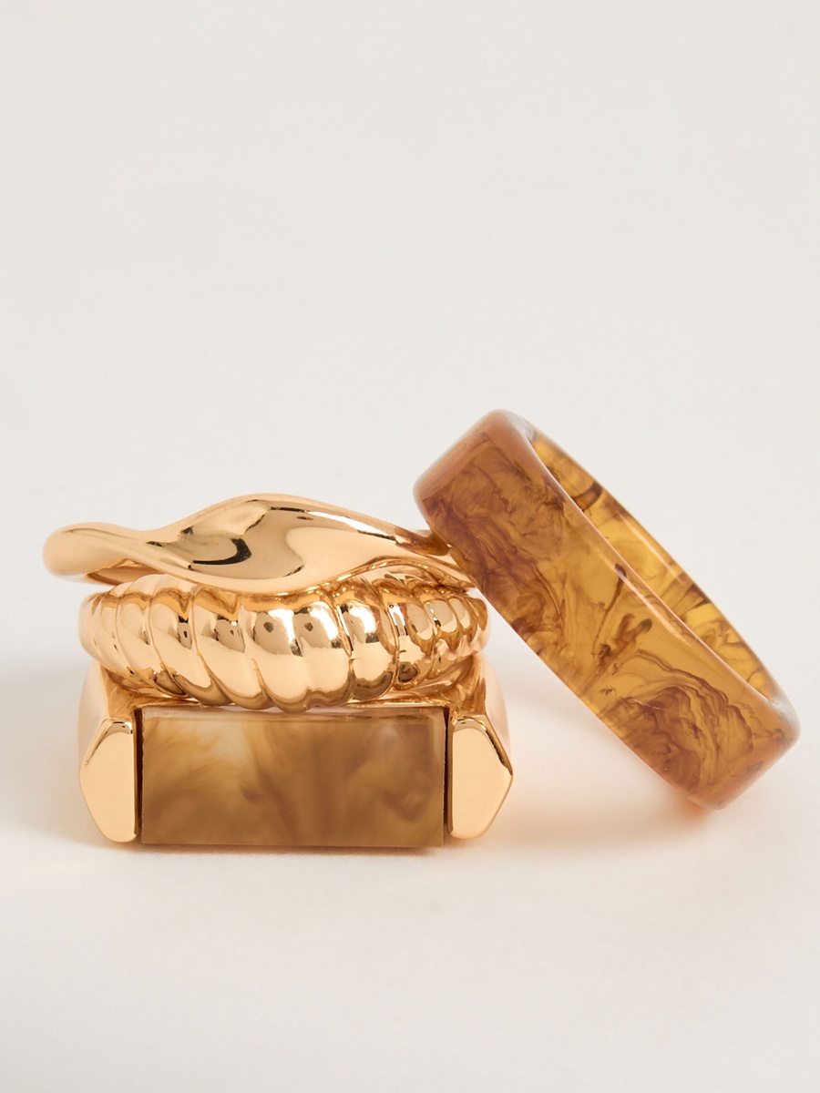 Pack of 4 - Assorted Ring