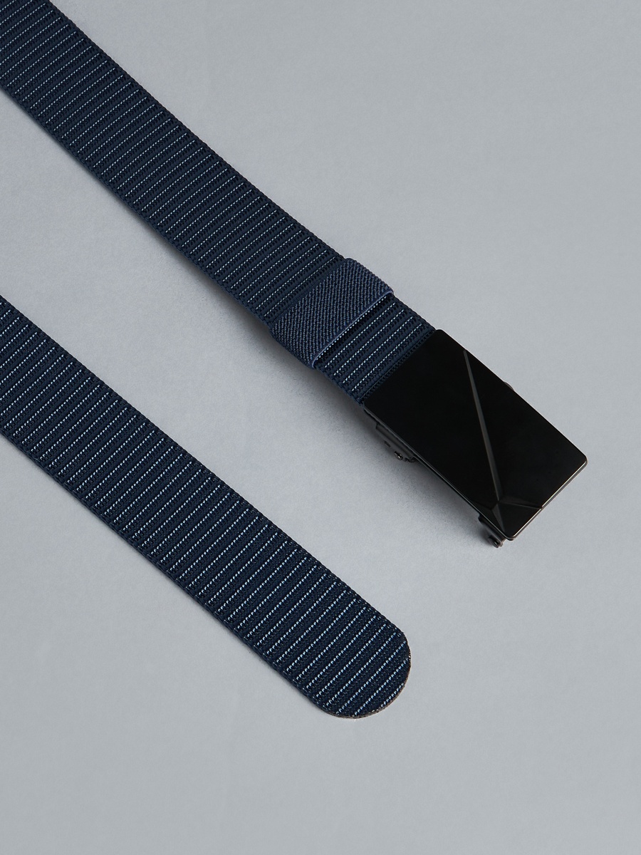 Textured Belt with Buckle Closure