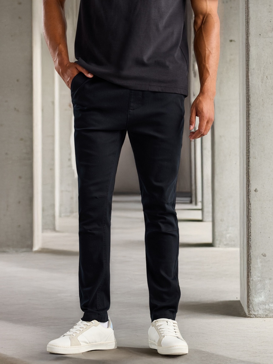 Plain Relaxed Fit Joggers with Pockets and Drawstring Closure