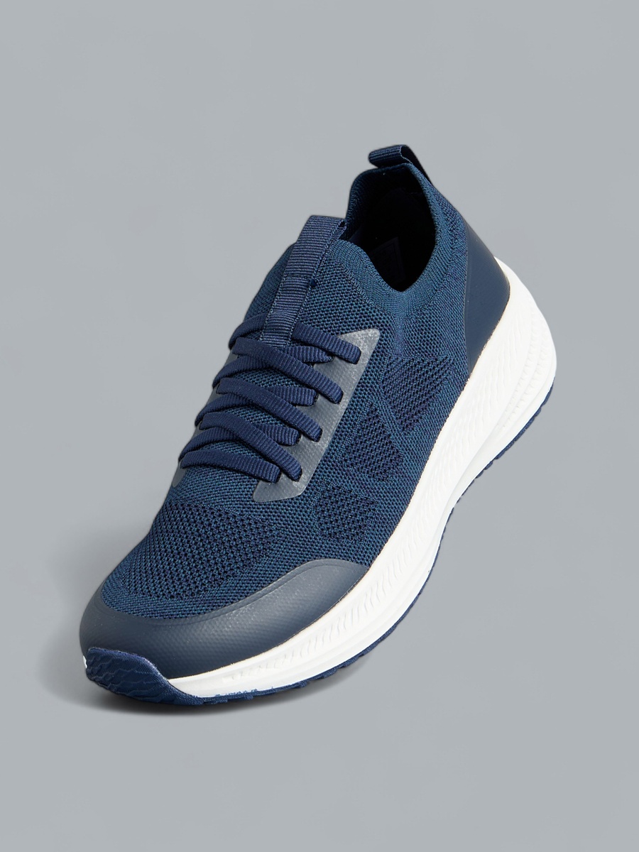 Textured Flyknit Slip-On Sports Shoes with Pull Tabs