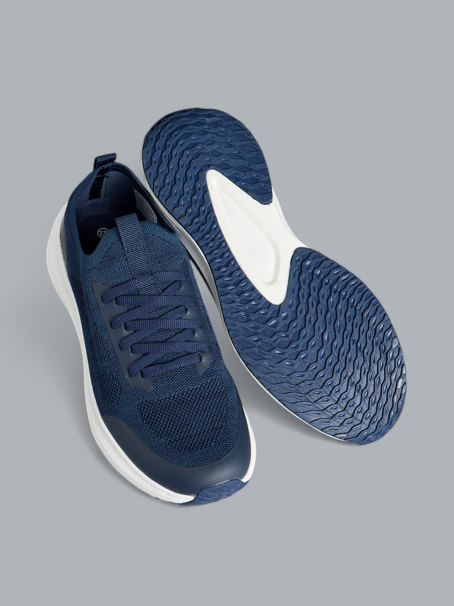 Textured Flyknit Slip-On Sports Shoes with Pull Tabs