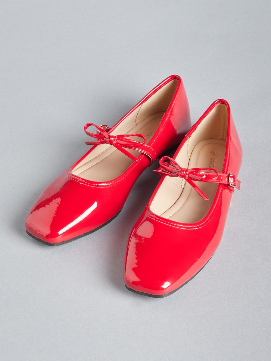 Bow Accent Ballerina Shoes with Buckle Closure