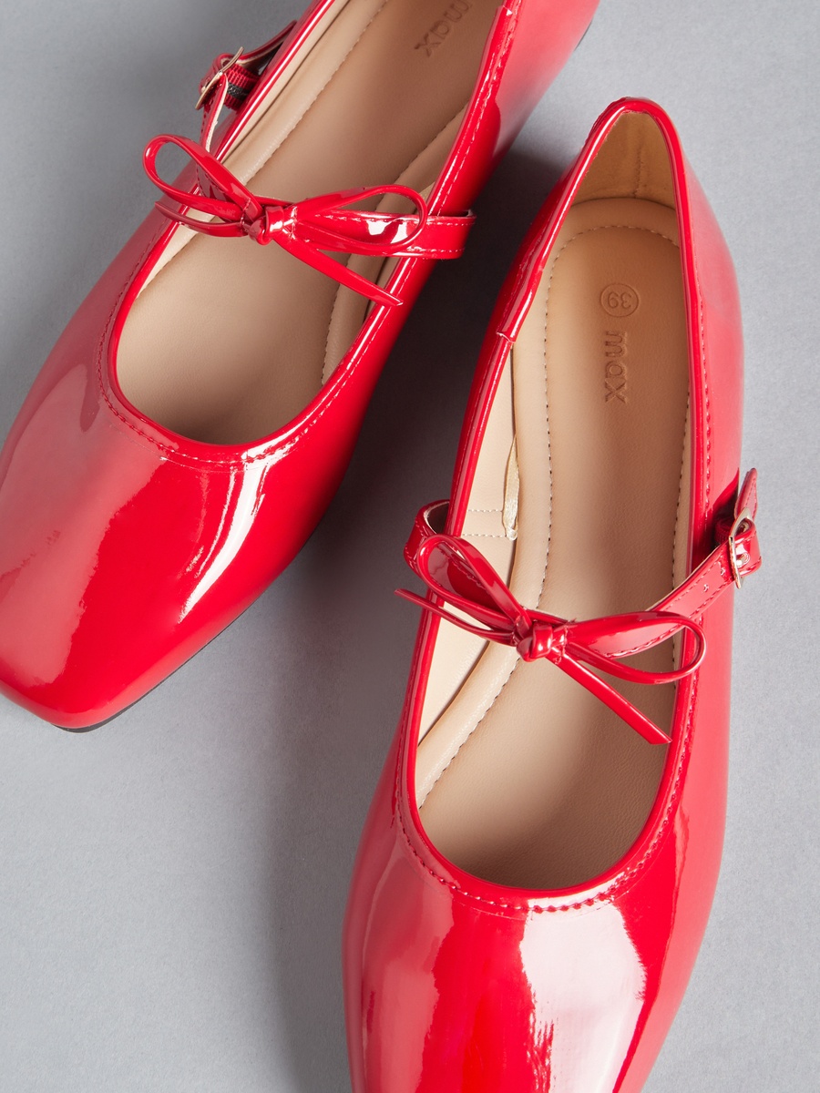 Bow Accent Ballerina Shoes with Buckle Closure