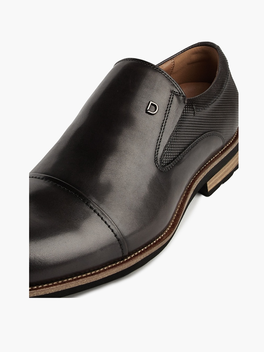 Men Textured Loafers