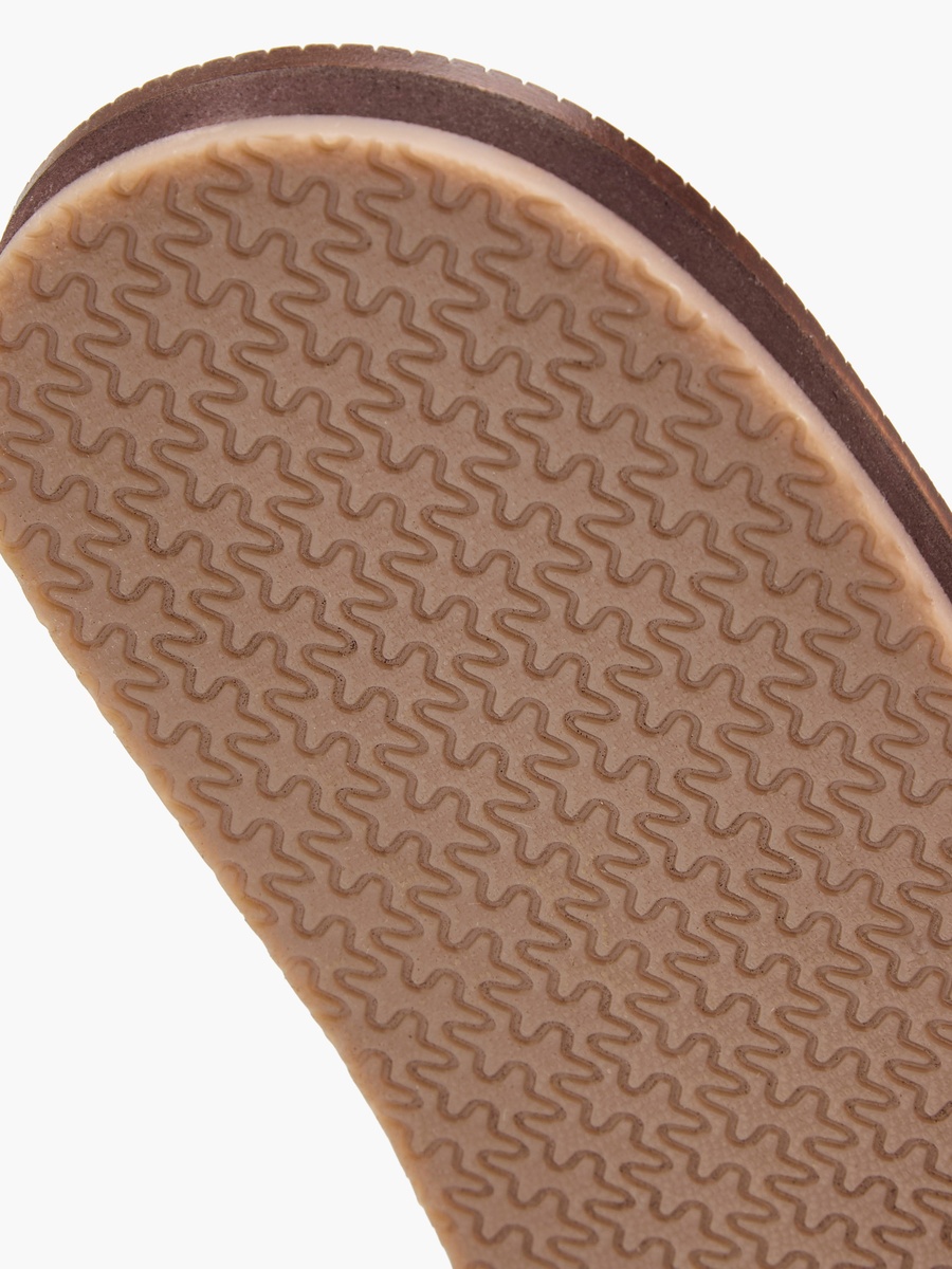 Embroidered Slip-On Arabic Sandals with Toe Loop