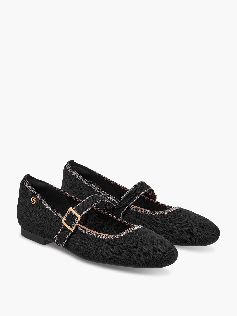 Women Textured Ballerina Shoes with Buckle Closure
