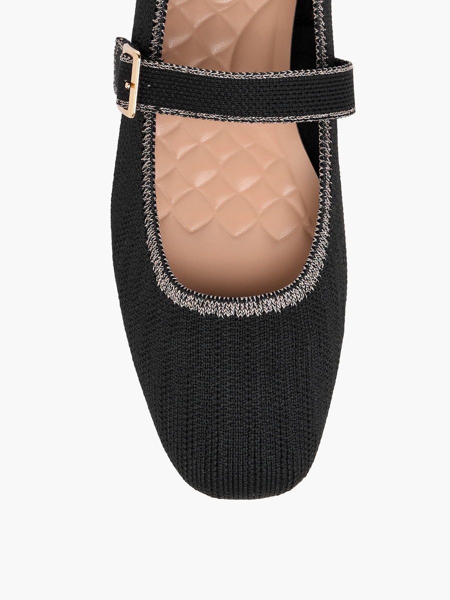 Women Textured Ballerina Shoes with Buckle Closure