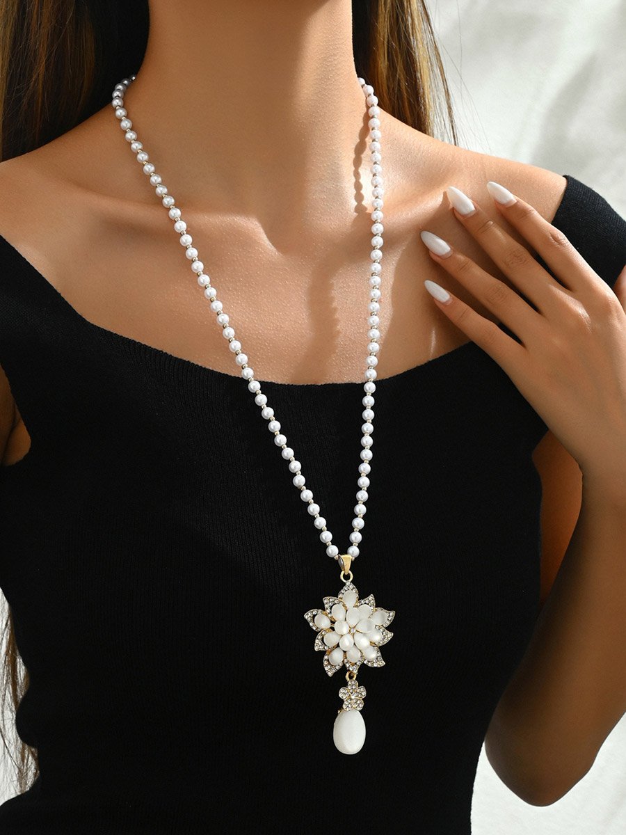 Embellished Flower Drop Beaded Necklace