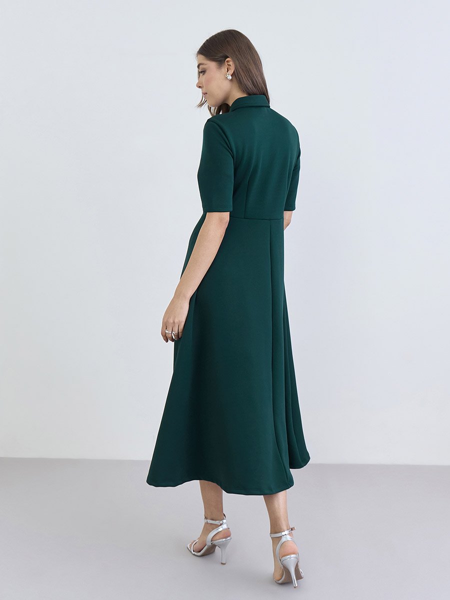 Women Green Buttoned A-Line Midi Dress For Women at Oman | Styli