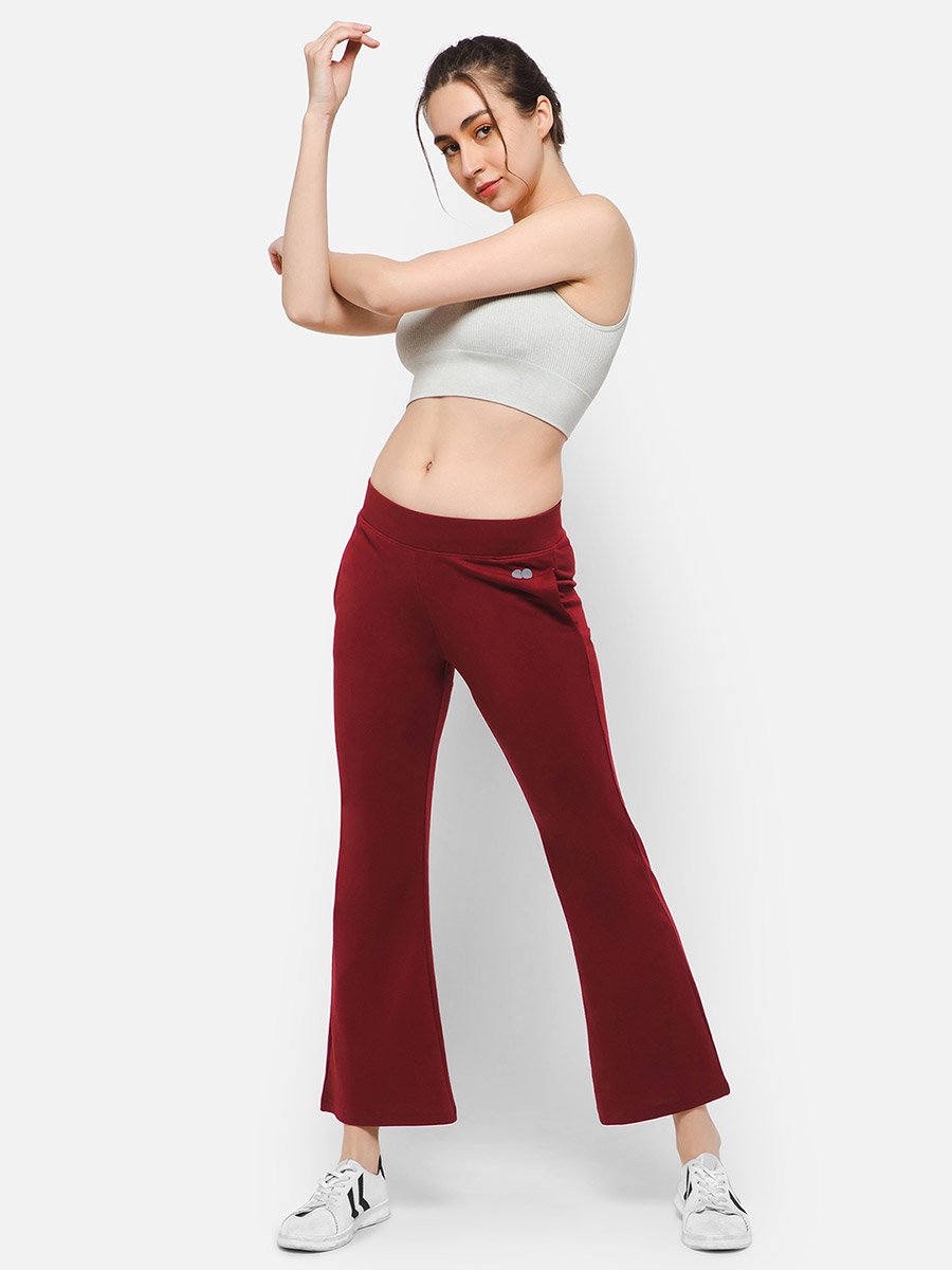 Comfort Fit Flared Yoga Pants with Side Pockets
