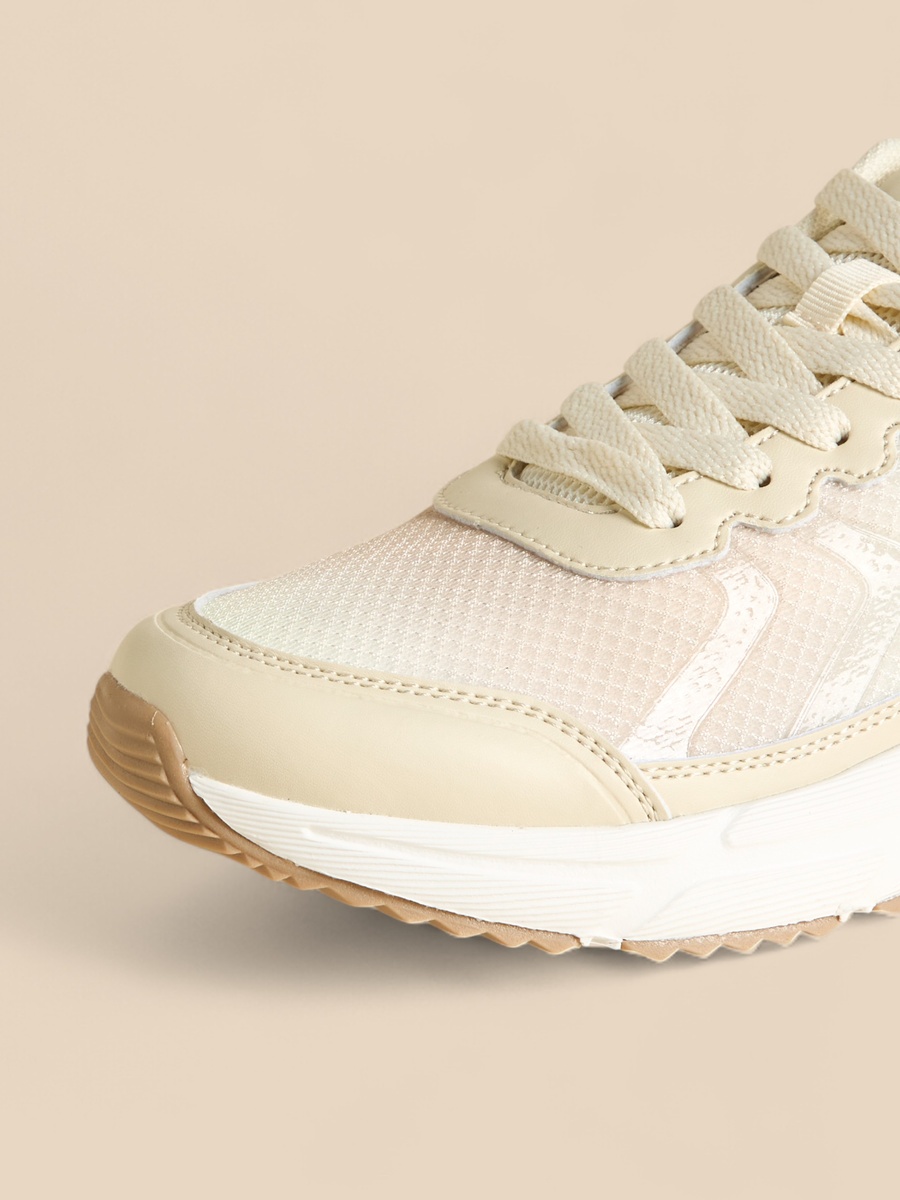 Active Shoes