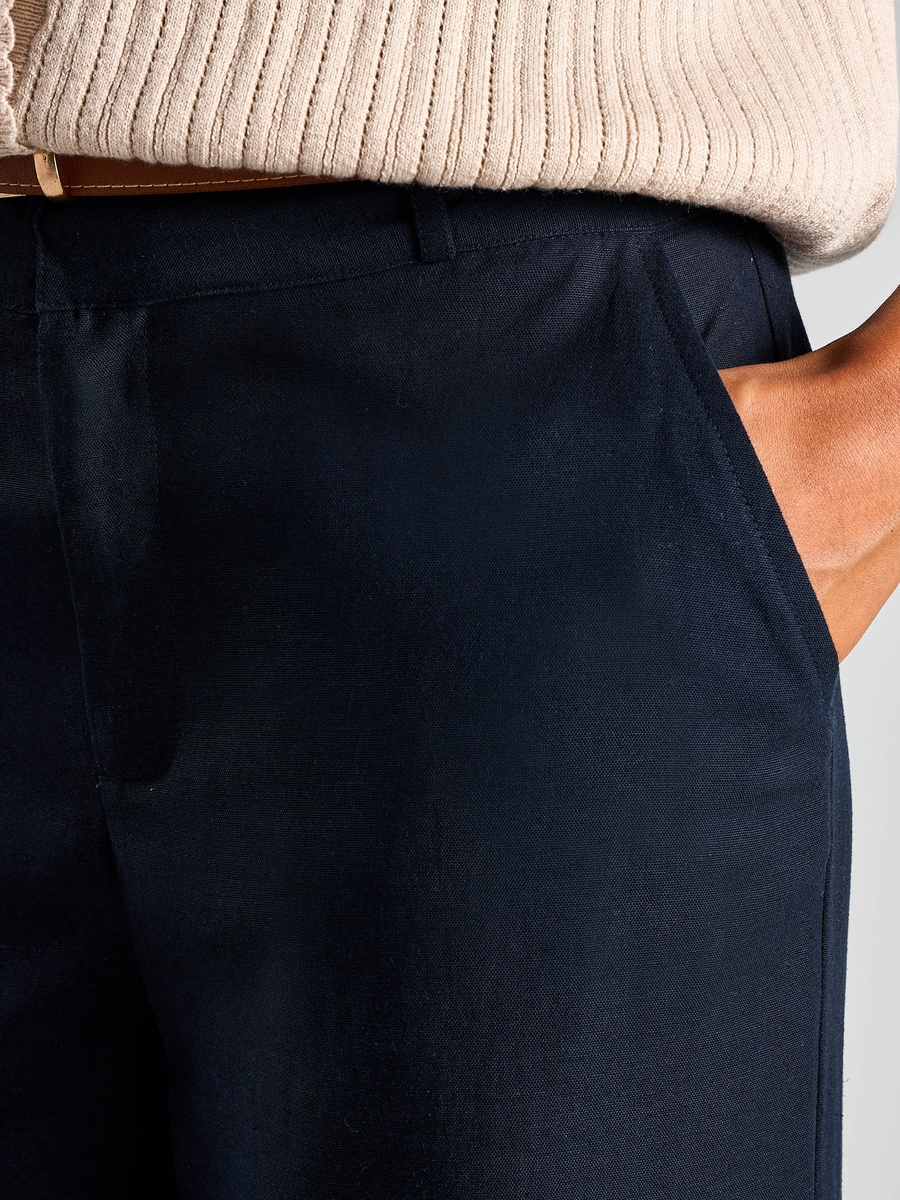 Belted Linen Blend Tapered Fit Pants