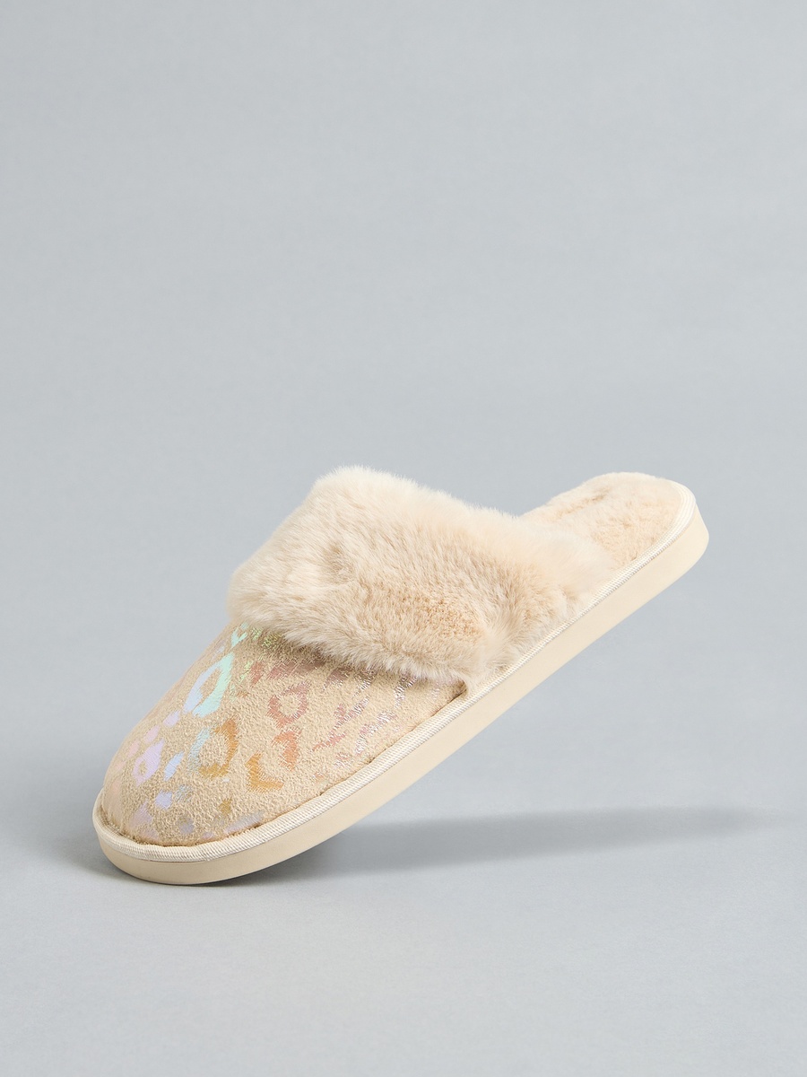 Textured Bedroom Slippers