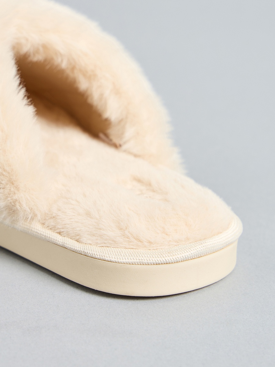 Textured Bedroom Slippers