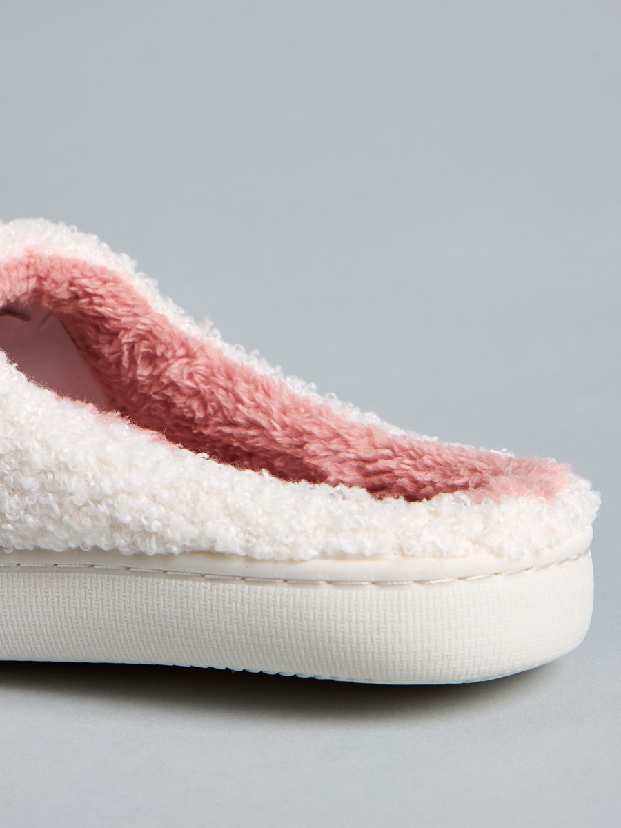 Bow Accent Plush Bedroom Slippers