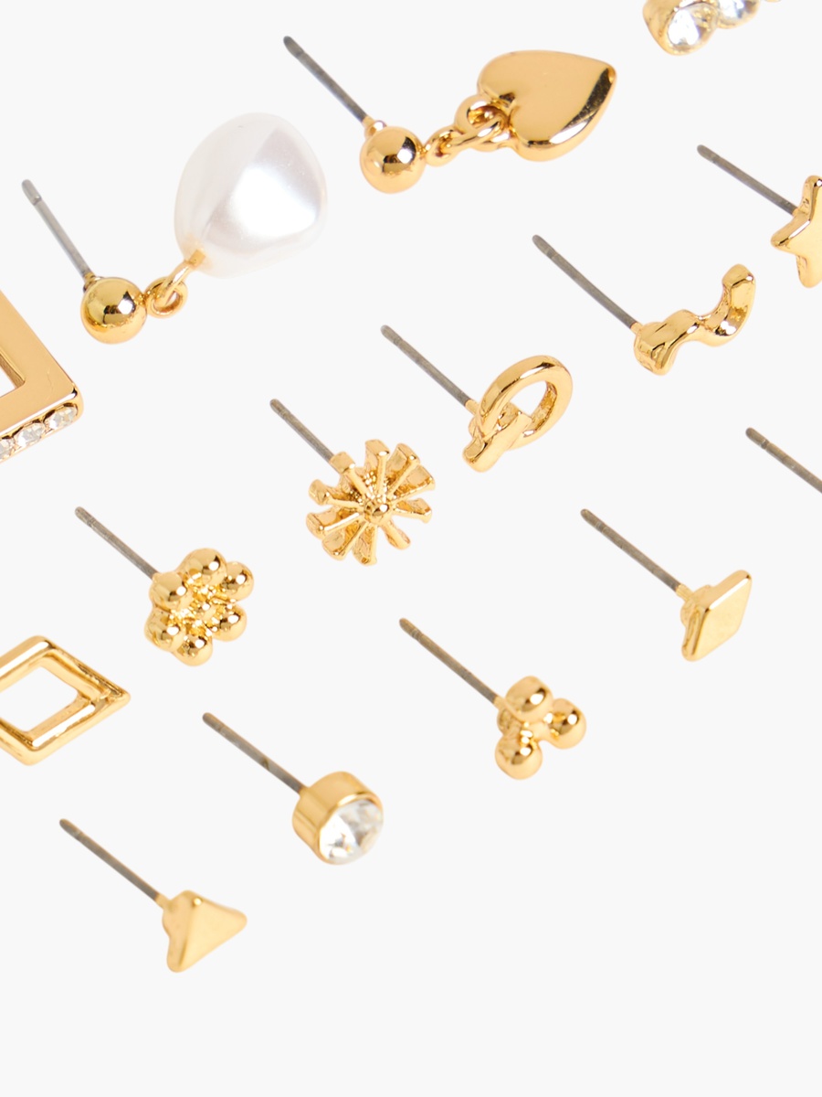 Pack of 16 - Assorted Earrings