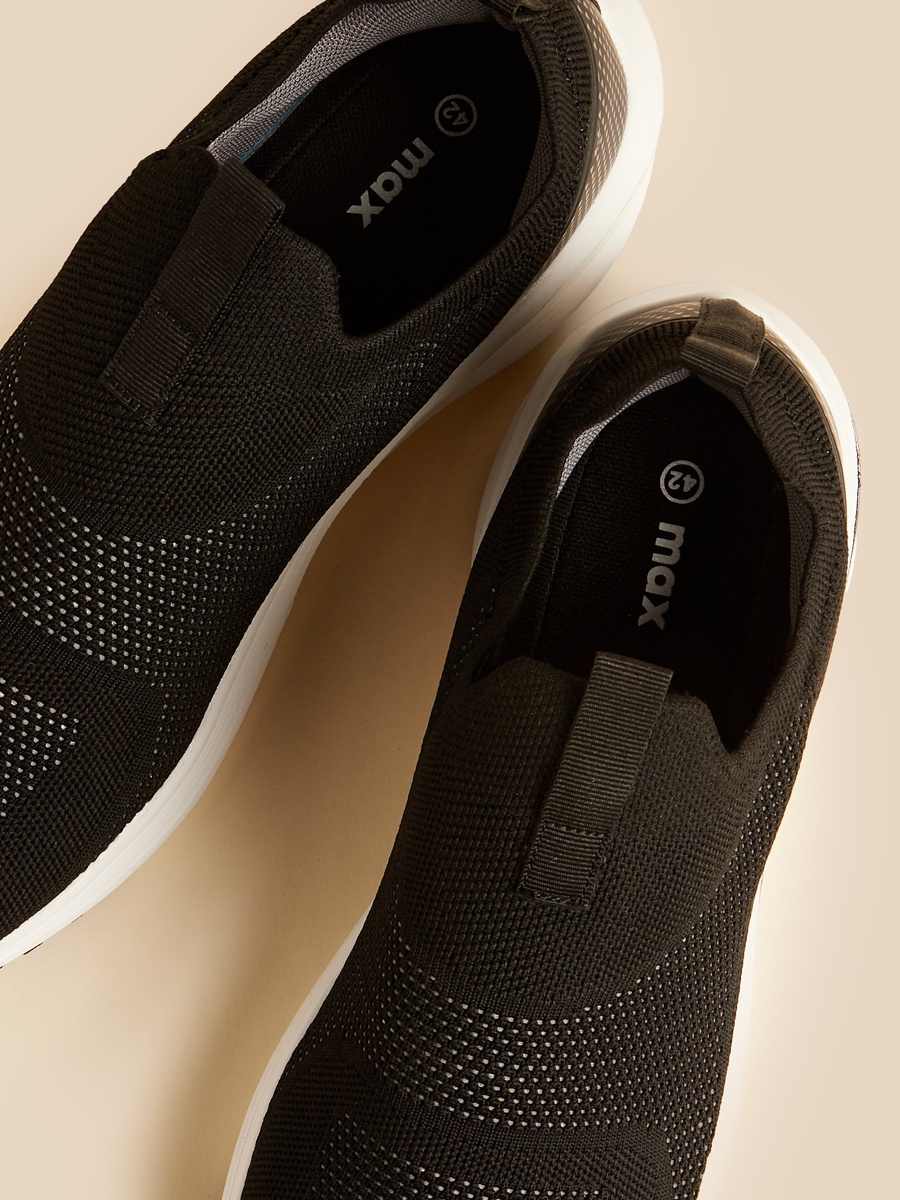 Textured Slip-On Sports Shoes