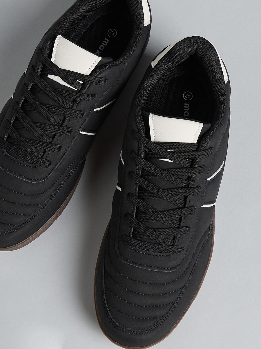Panelled Lace-Up Closure