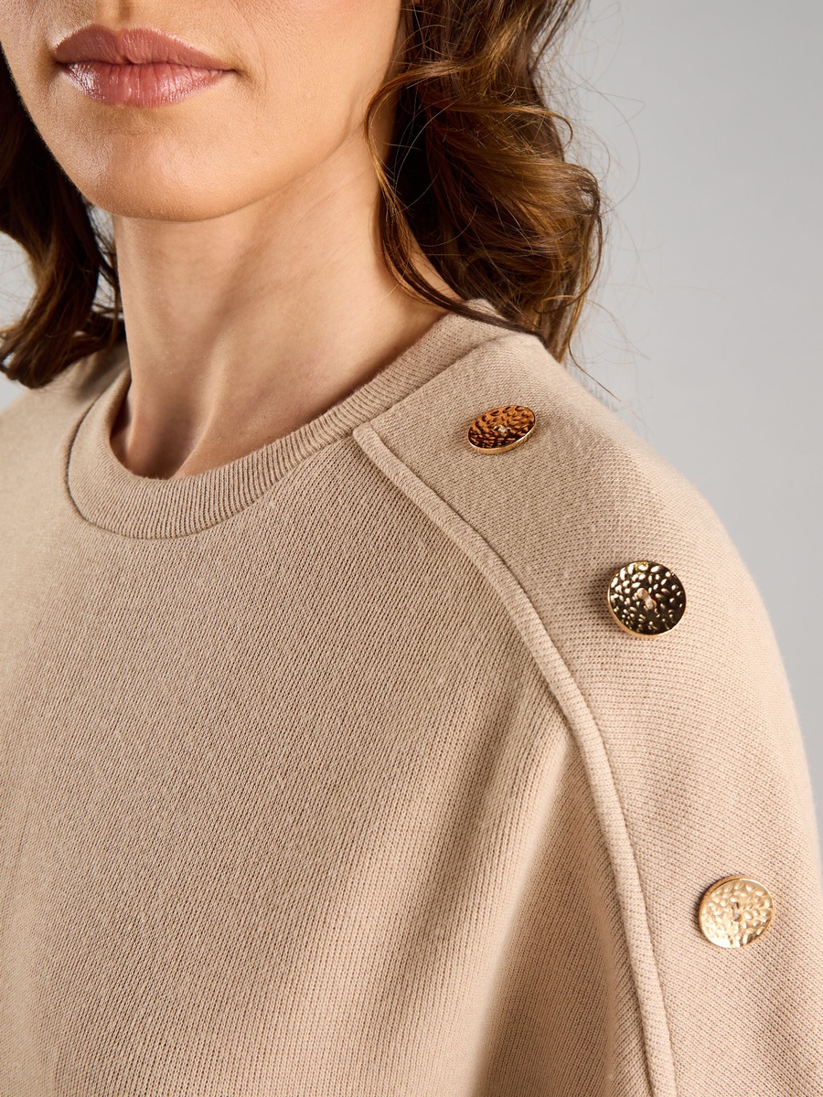 Button Accent Top