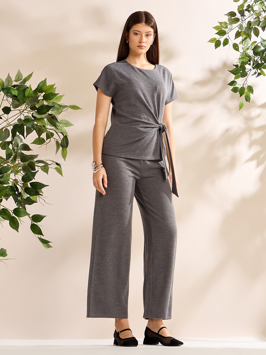 Ribbed Knotted Top with Extended Sleeves