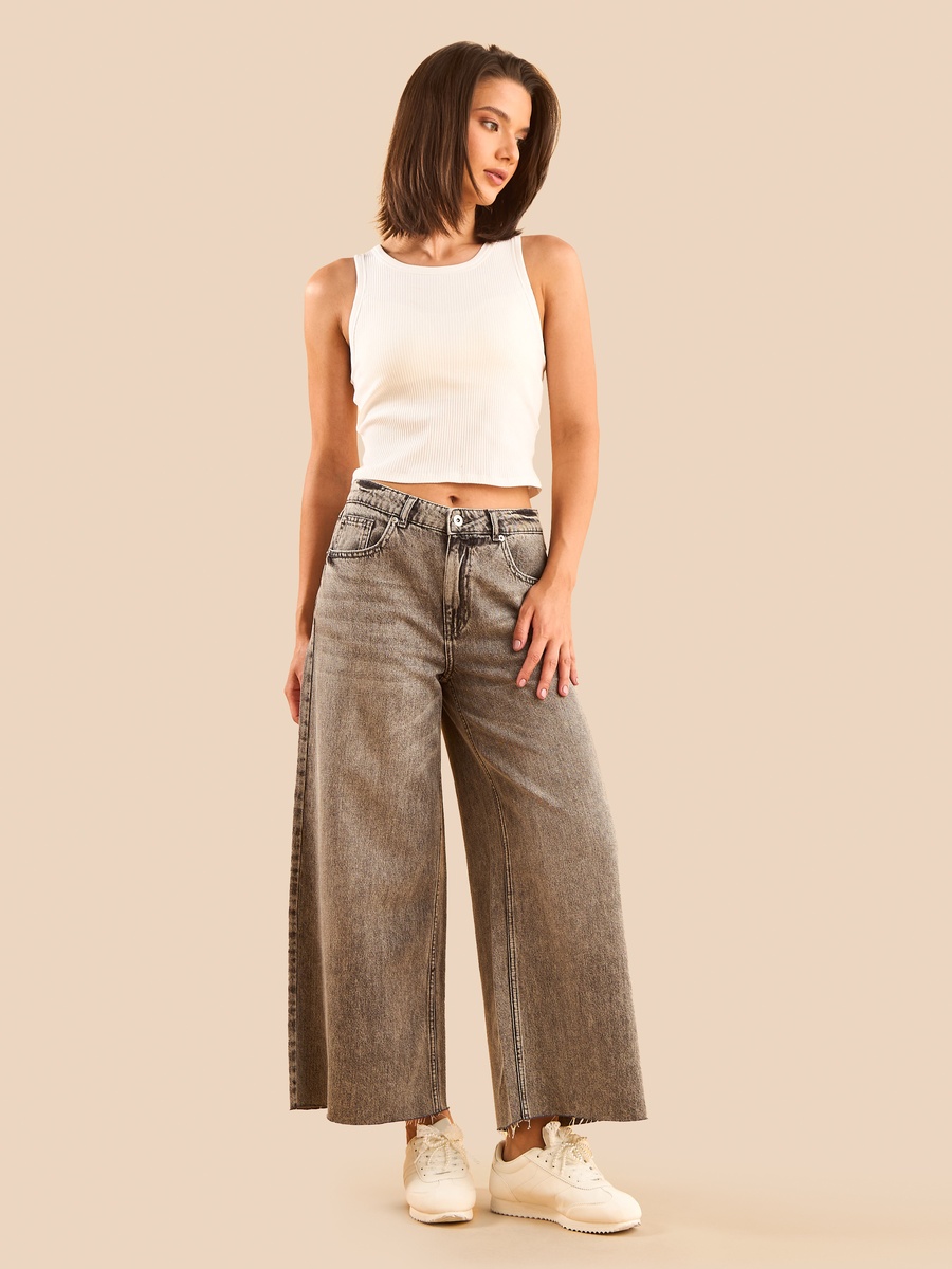 Wide Leg Cropped Jeans