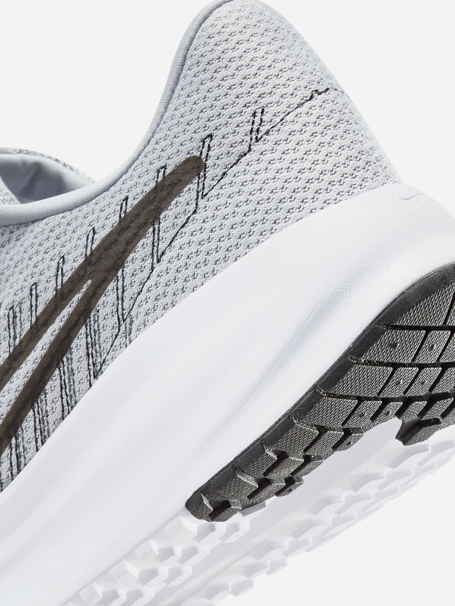 Run Defy Road Running Shoes