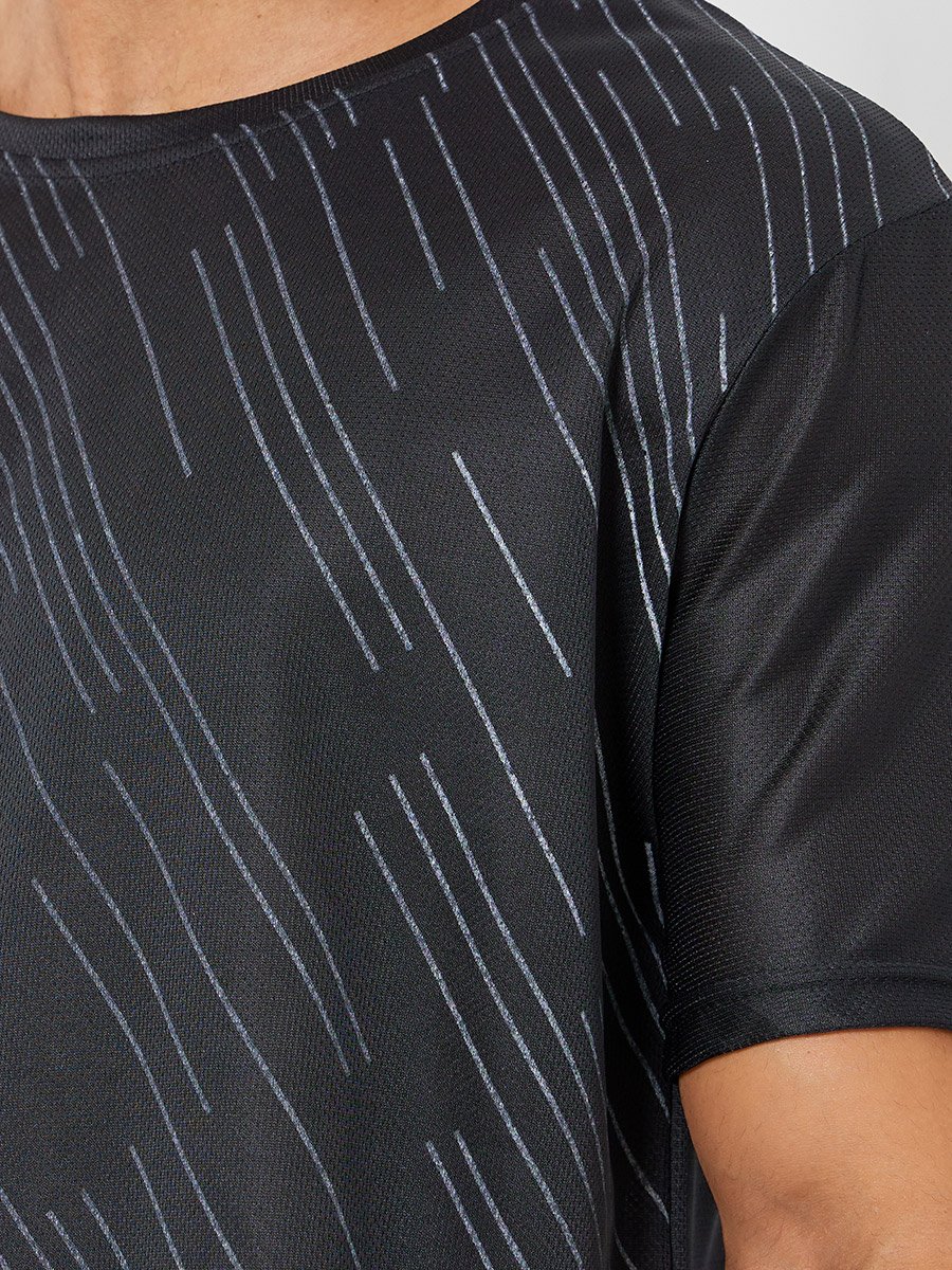 Men Black Striped Training T-Shirt