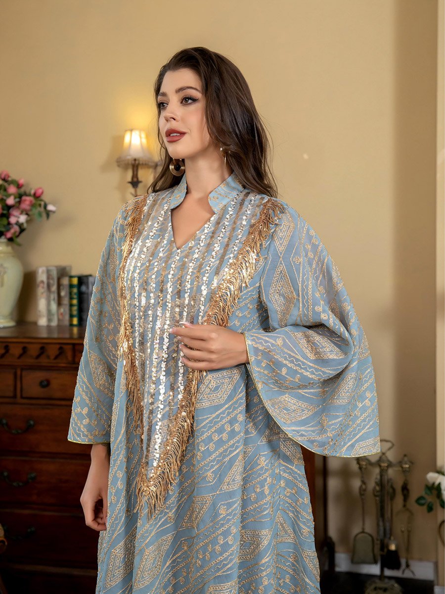 جلابية مزينة بالترتر والشراشيب