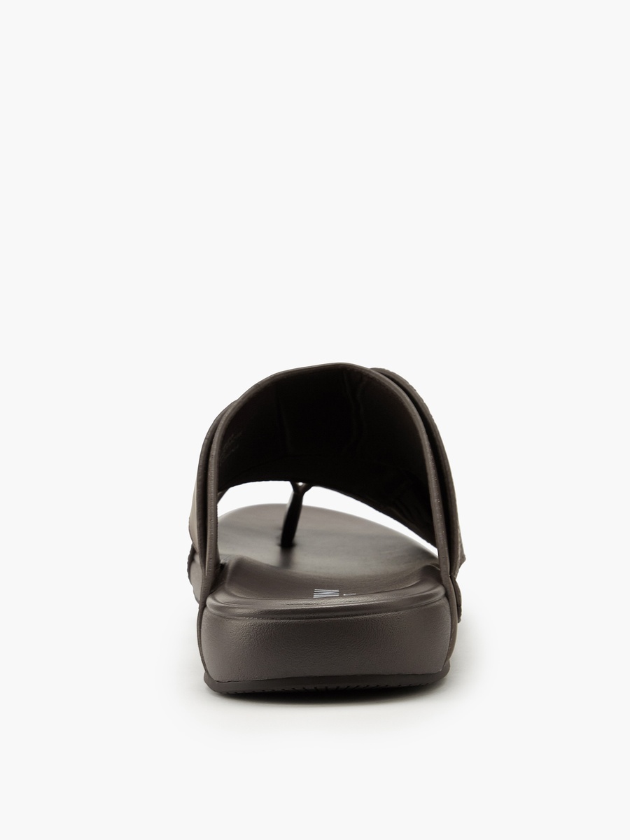 Men Textured Slip-On Arabic Sandals