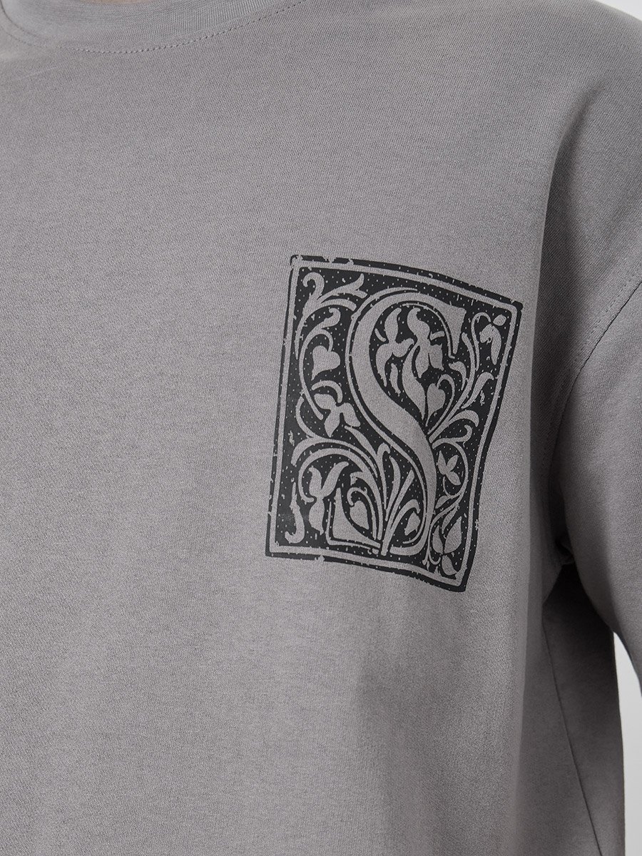 Men Grey Graphic Print Oversized T-Shirt For Men at UAE | Styli
