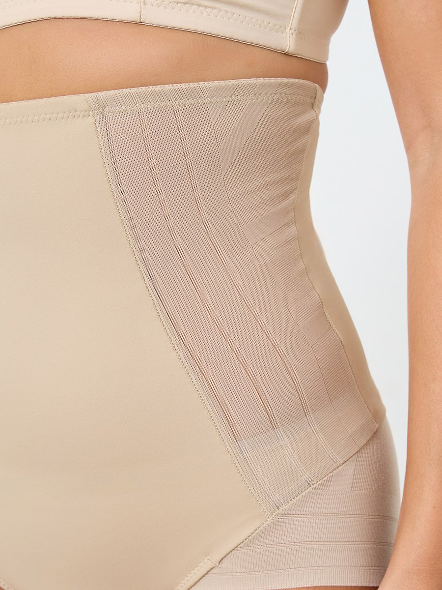 Smooth and Sculpted High Rise Shaping Brief