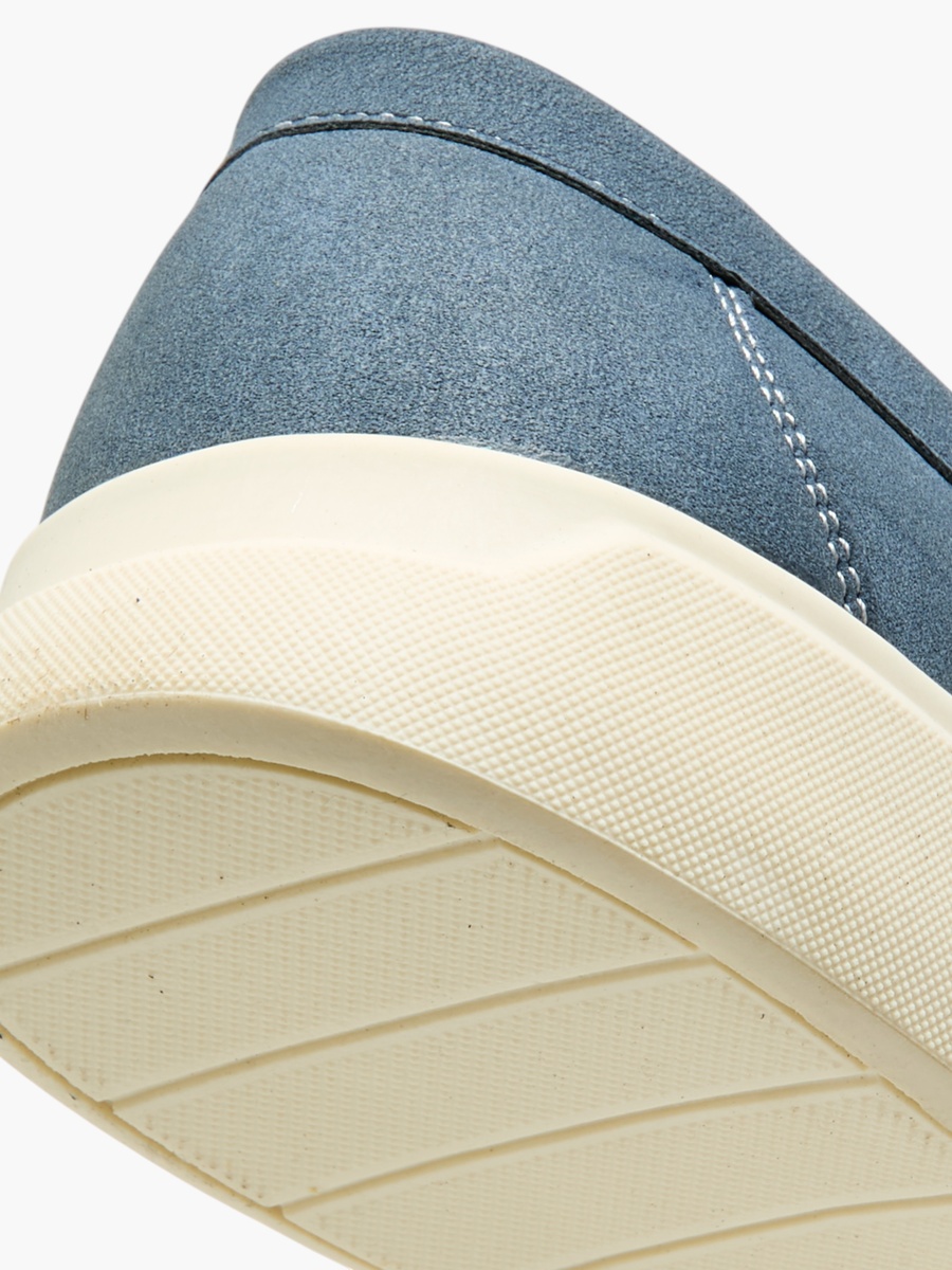 Men Solid Slip-On Loafers