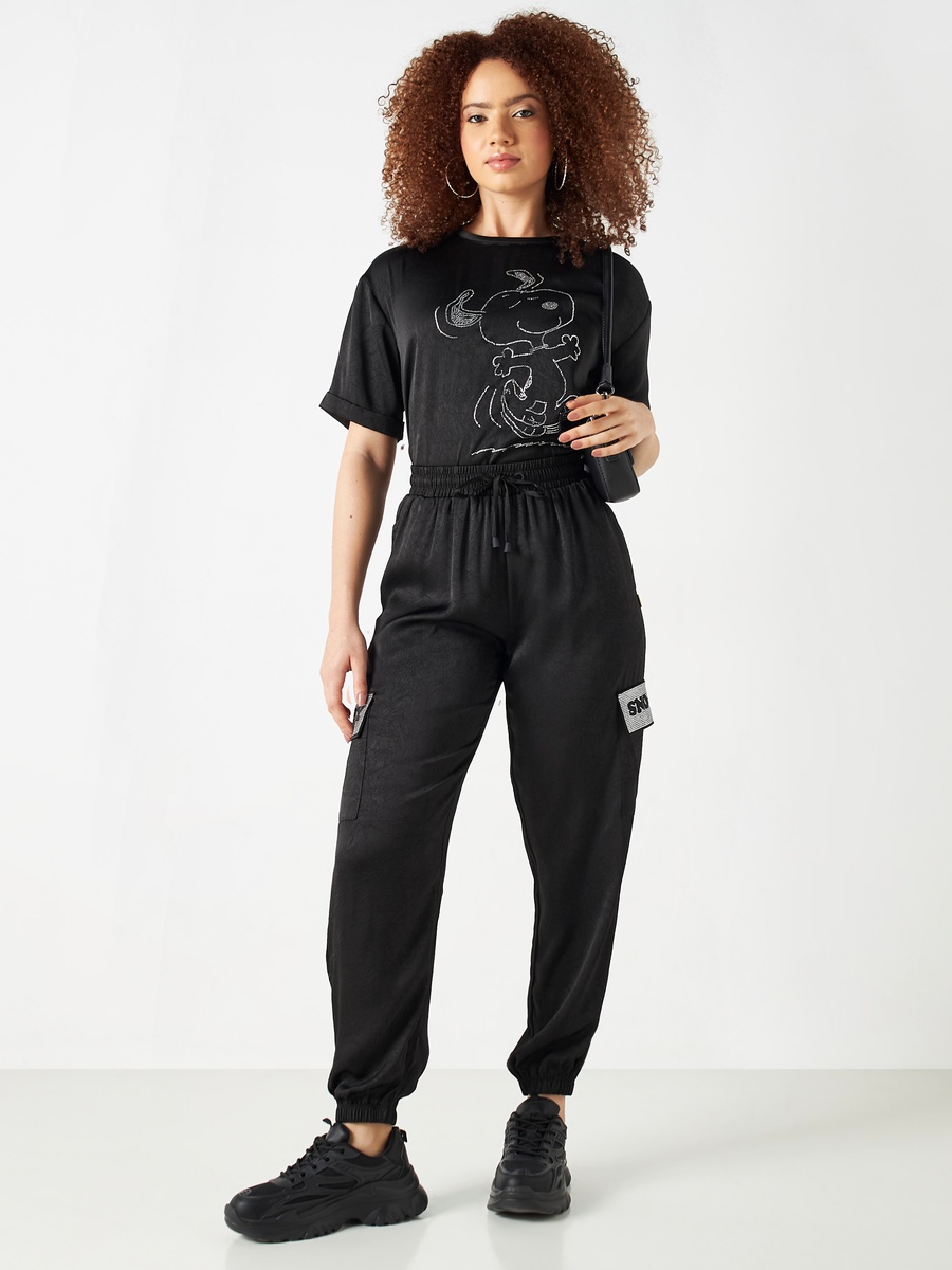 Snoopy Dog Embellished Top with Short Sleeves