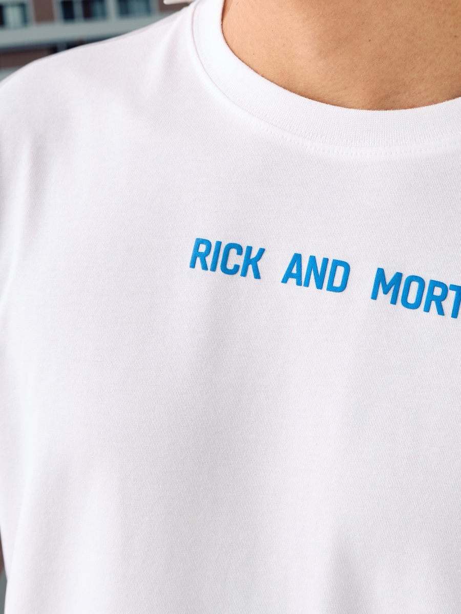 Regular Fit Rick and Morty Print Crew Neck T-Shirt
