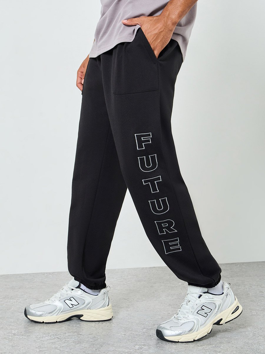 Men Relaxed Fleece Embroidered Joggers