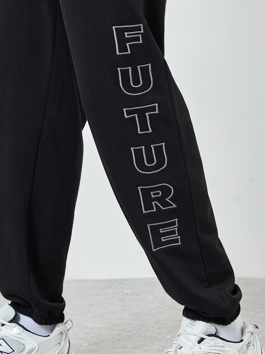 Men Relaxed Fleece Embroidered Joggers