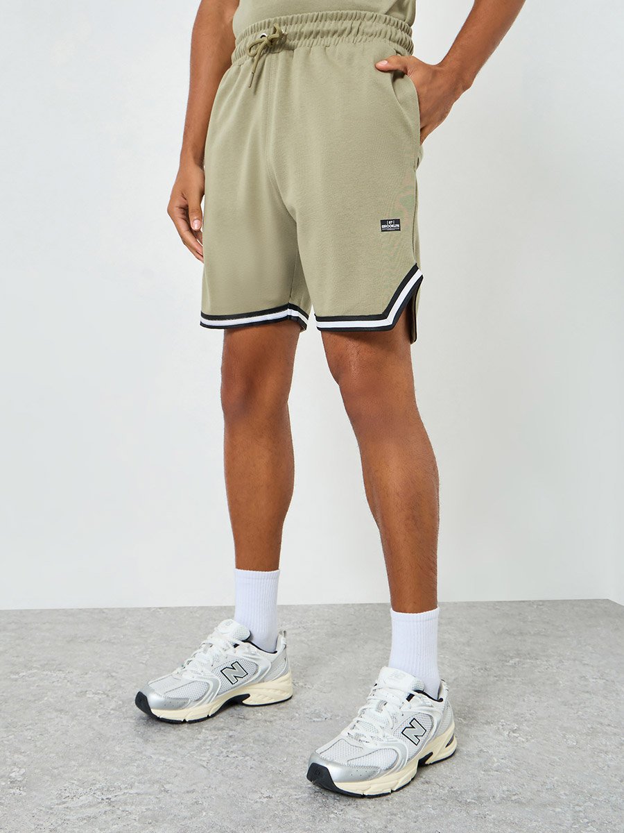 Men Taping Detail Regular Fit T-Shirt and Shorts Co-Ords