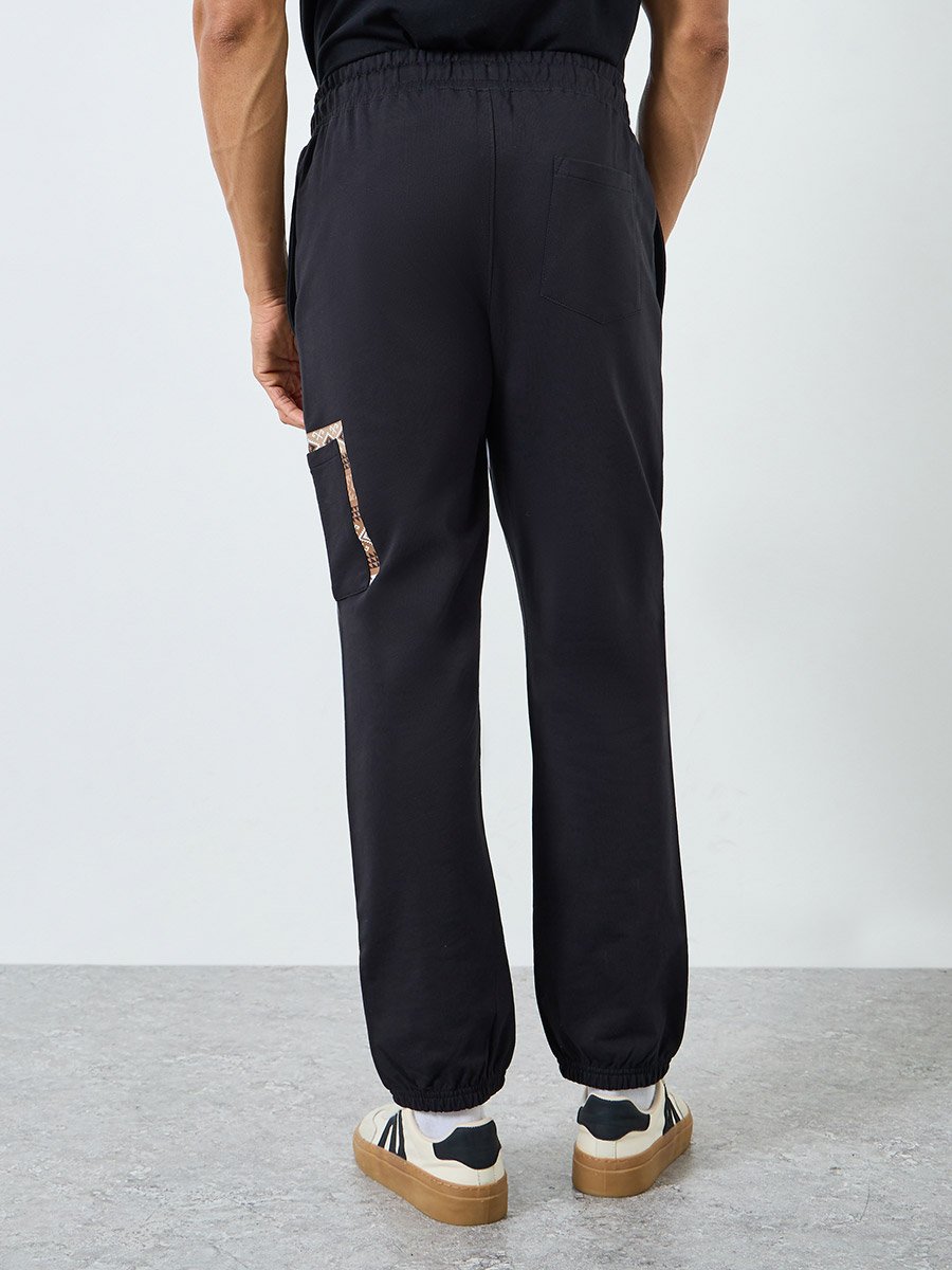 Men Black Graphic Print Slim Fit Joggers