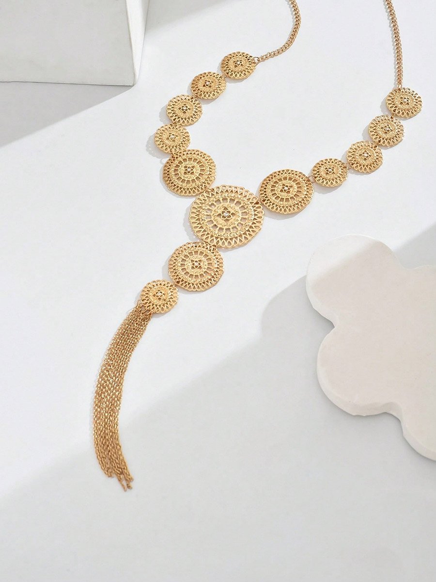 Women Metal Texture Hollow Carved Necklace
