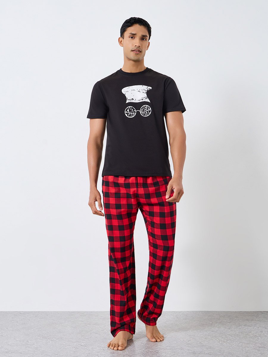 Men Graphic Print Short Sleeve T-Shirt and Checked Pyjama Set