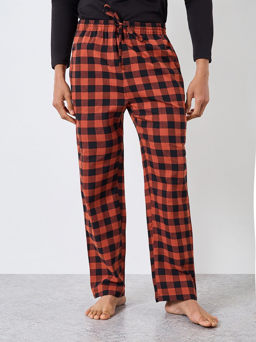 Men Black Printed T-Shirt and Checked Pyjama Set