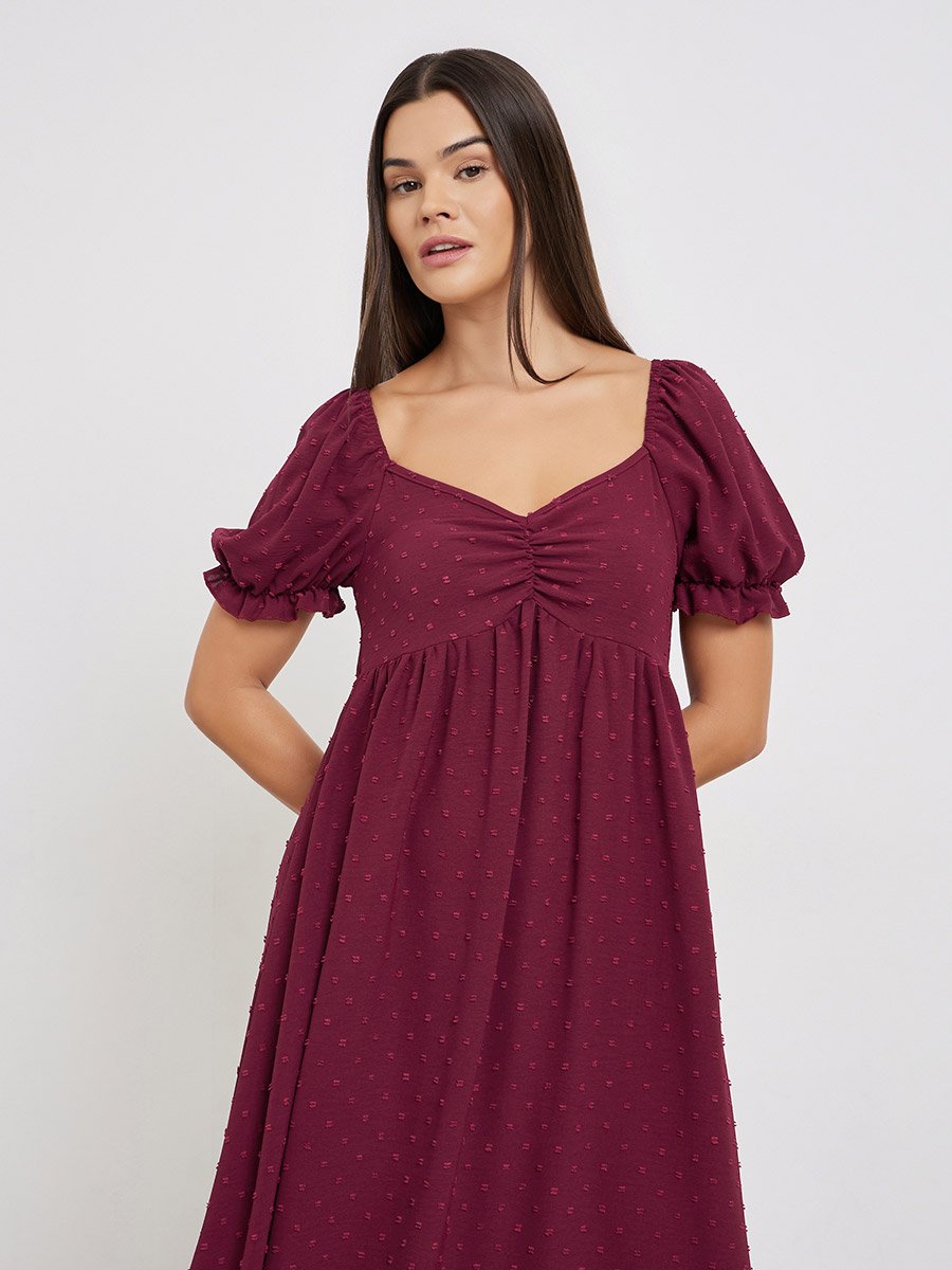 Dobby Pattern Ruched V Neck Nightdress with Puff Sleeves