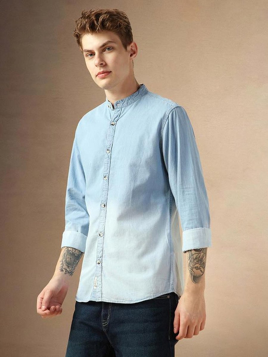 Men Blue Slim Fit Faded Casual Chambray Shirt