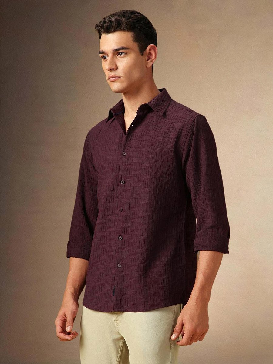 Men Maroon Textured Spread Collar Shirt
