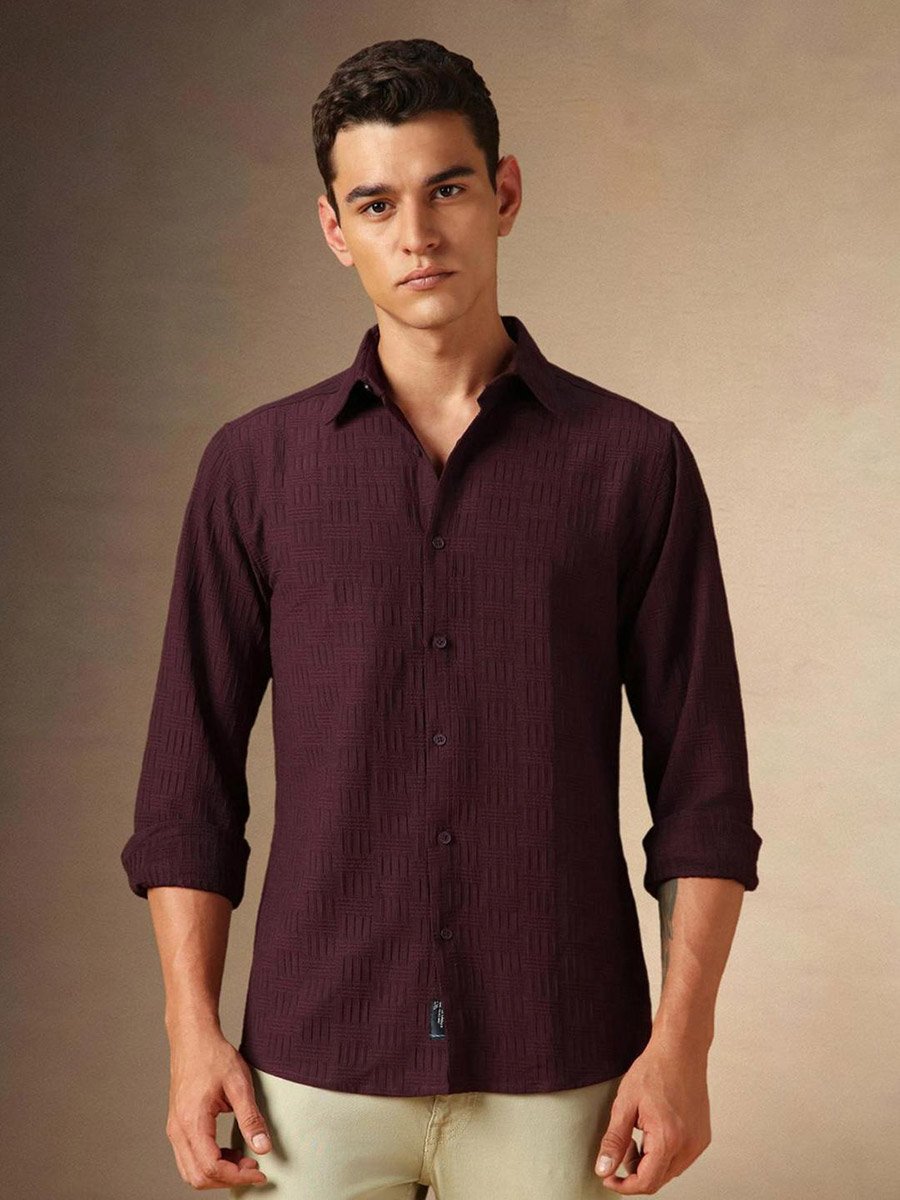Men Maroon Textured Spread Collar Shirt