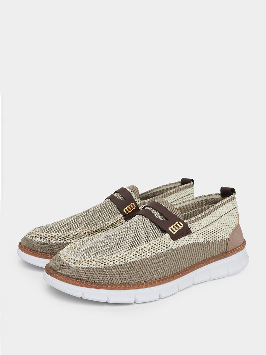 Mesh Upper Contrast Sole Slip-On Shoes