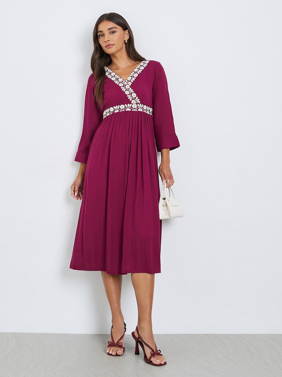 Women Magenta Embroidery Lace A-Line Midi Dress