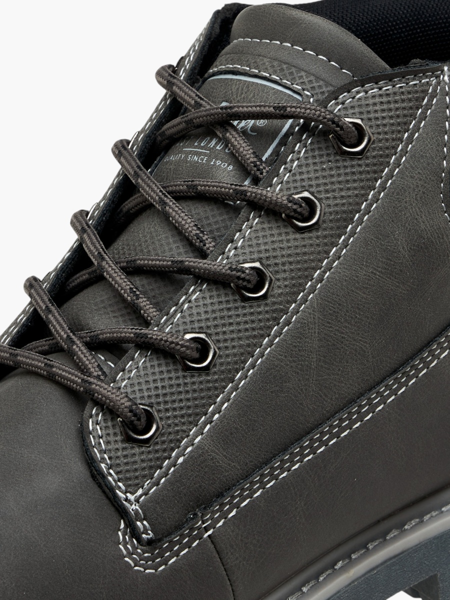 Panelled Lace-Up Chukka Boots