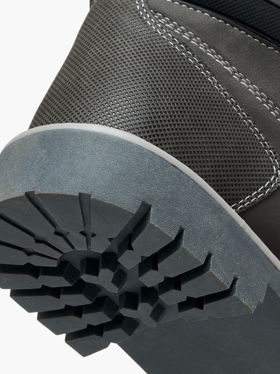 Panelled Lace-Up Chukka Boots